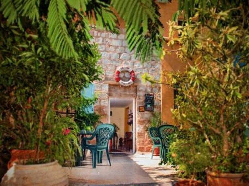 Port Inn Haifa Bagian luar foto